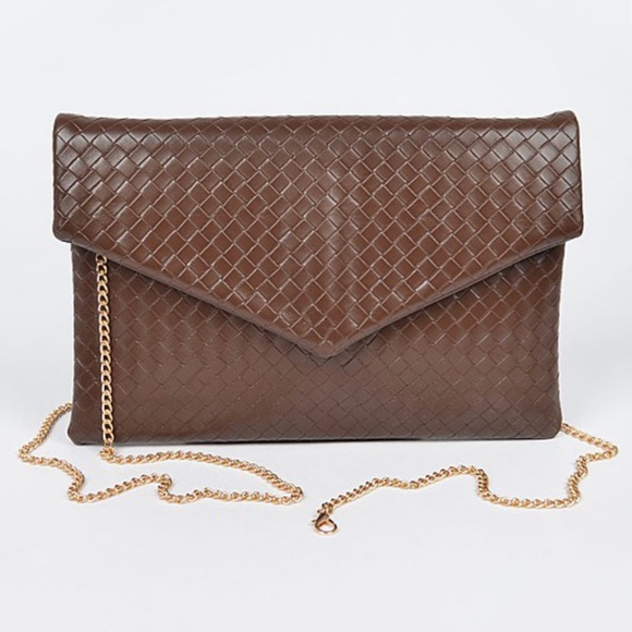 🆕Envelope embossed clutch and chain crossbody - Picture 2 of 6